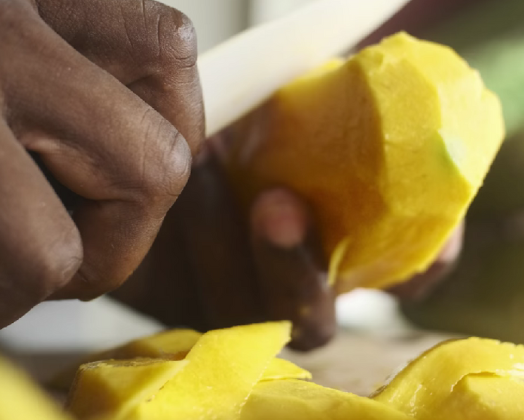 épluchage de mangue julie